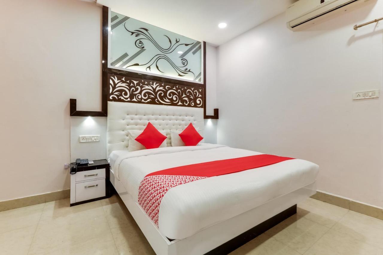 Oyo 49090 G K Jain Hotel Guna Exterior photo