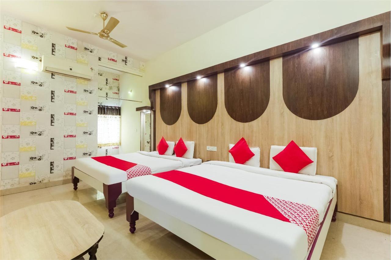 Oyo 49090 G K Jain Hotel Guna Exterior photo